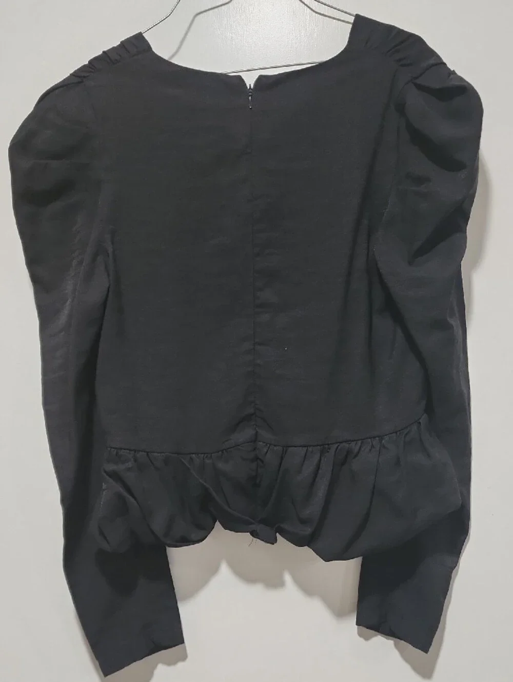 Ghospell Black V-Neck Ruched Peplum Blouse